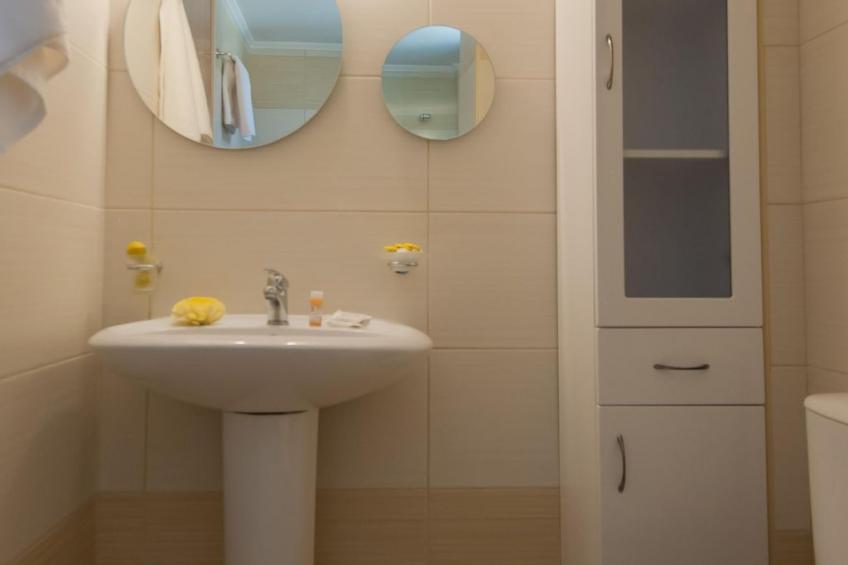 in Panormos mit kleinem Garten,Pool - foto 21