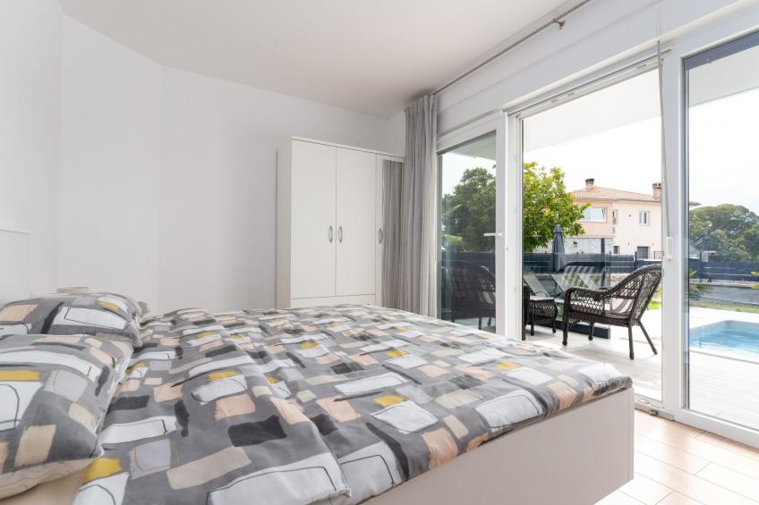 Schöne neue Villa mit Pool in Strandnähe - foto 24