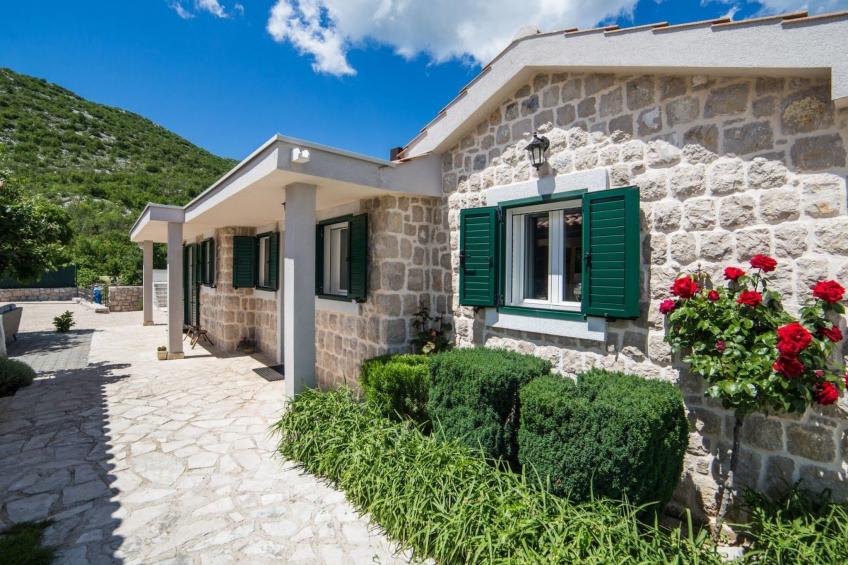 Freistehendes Ferienhaus in Duge Njive mit Privatem Pool - foto 25