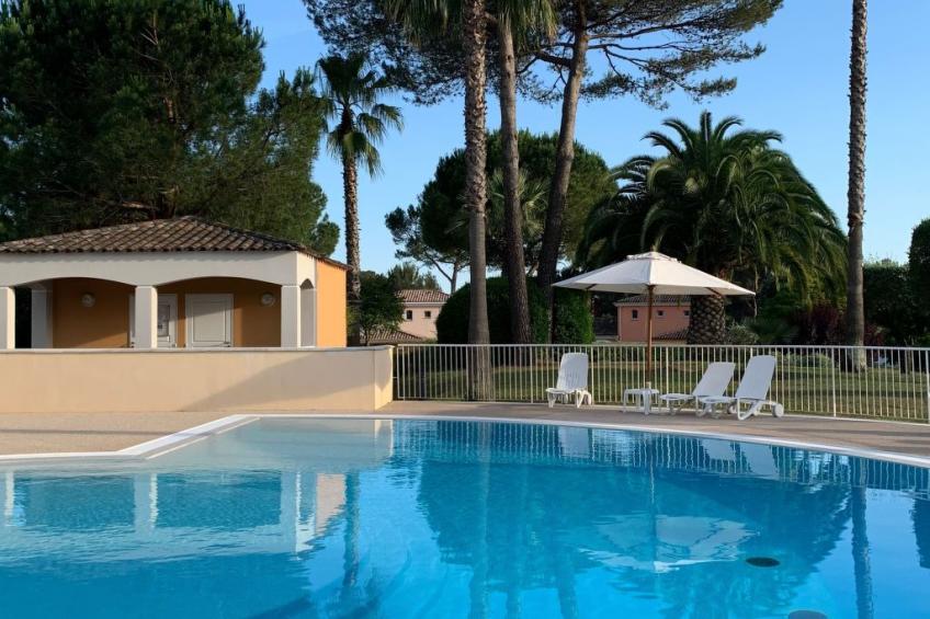 Wohnung in Mougins mit Gepflegtem Garten