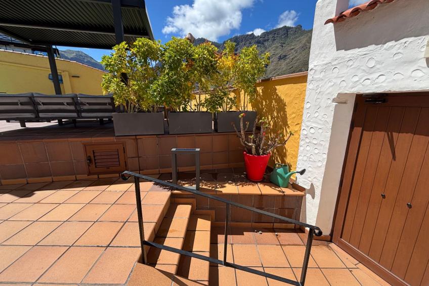 Haus mit beheiztem Schwimmbad, Berg- und Meerblick - foto 33