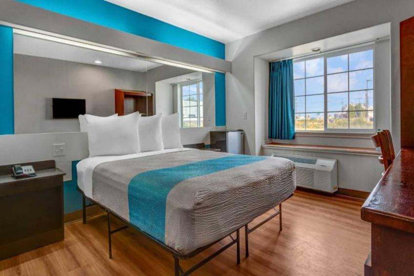 1 Queen Bed  Non-Smoking - foto 8