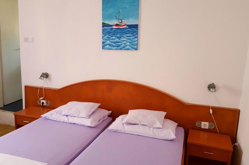 Rooms Milena - Double or Twin Room with Private Bathroom