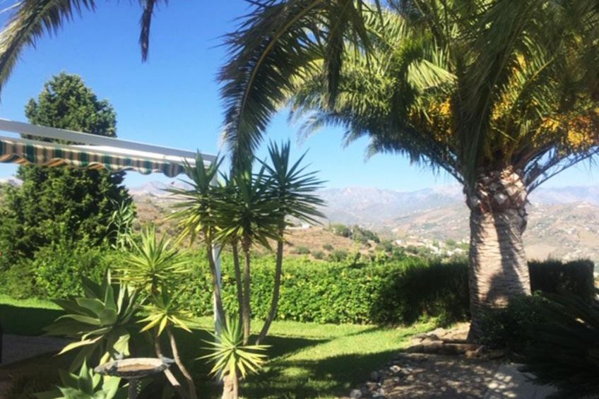 Casa Palmeras in Sayalonga mit Gepflegtem Garten - foto 14