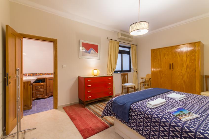 Magnificent Seafront Apartment Sliema - foto 22