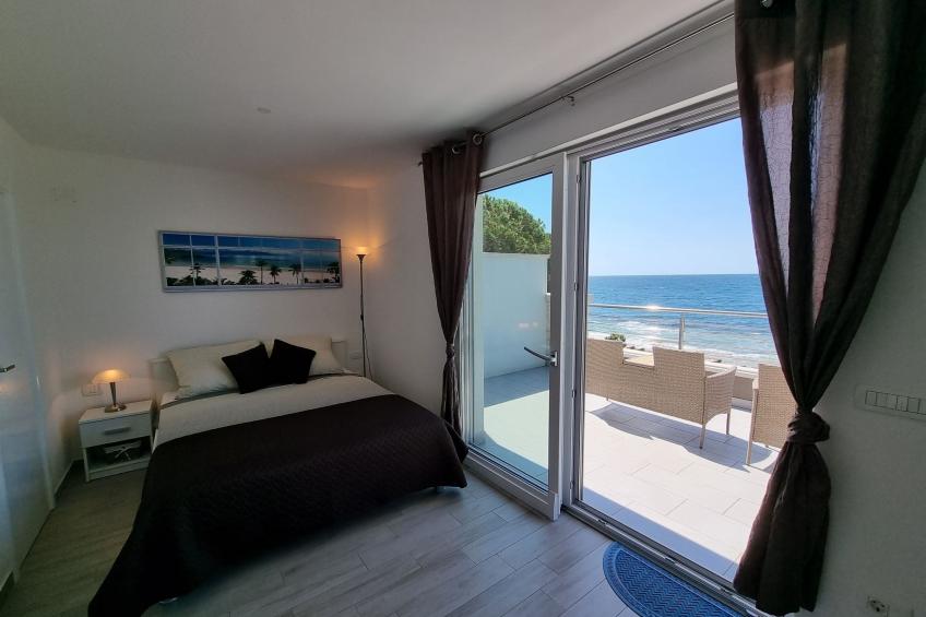 Villa direkt am Meer und Strand mit herrlichem Blick - foto 6