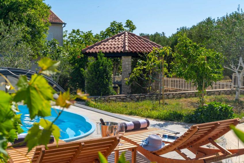 Charming Villa Rea, 8+2 with heated pool - foto 9