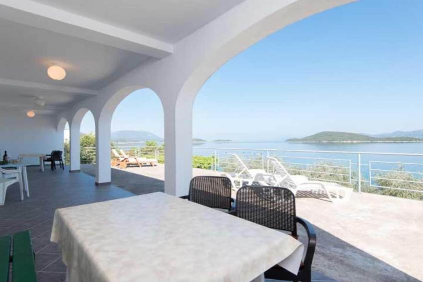Spacious and Cozy Seafront Apartments - One Bedroom Apartment with Terrace and Sea View - foto 22