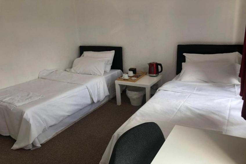 Standard Twin Room - Shared