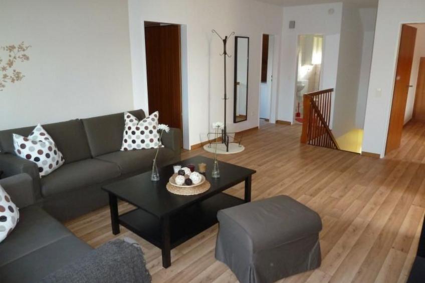 Ruhige Ferienwohnung mit Balkon und Parkplatz