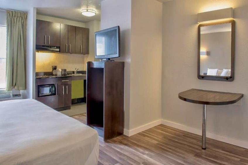 1 King Bed  Mobility Access Tub Suite Nsmk - foto 4