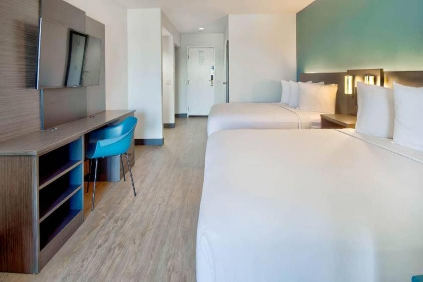 2 Queen Beds  Suite Non-Smoking - foto 8