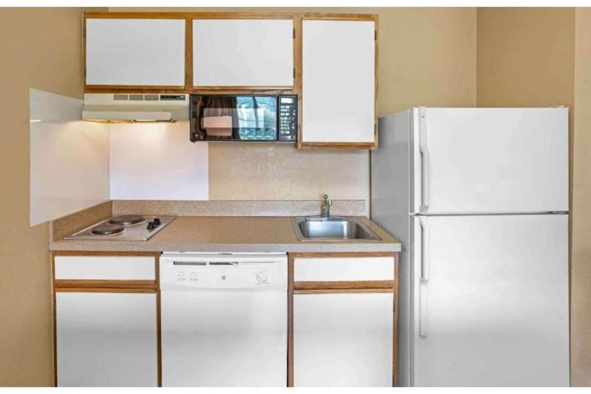 1 Queen Bed | Suite, Non-Smoking, Kitchen - foto 15