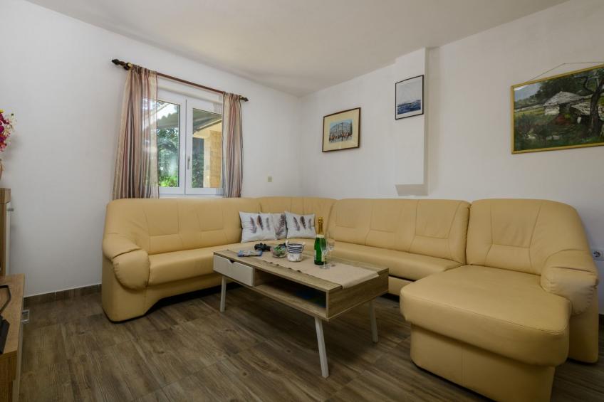 Wunderschönes Ferienhaus in Pomer mit Garten - foto 20