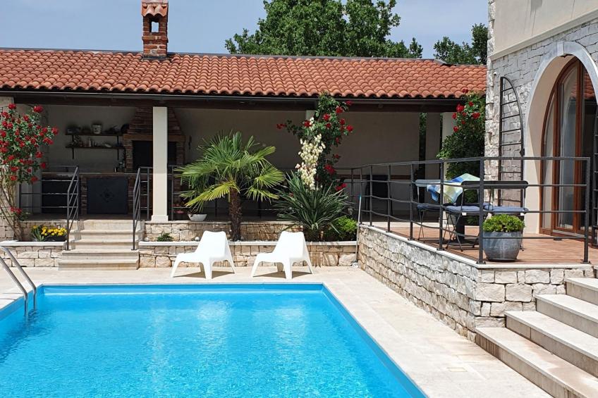 Charmante Villa Histra mit Pool und großem Garten - foto 24