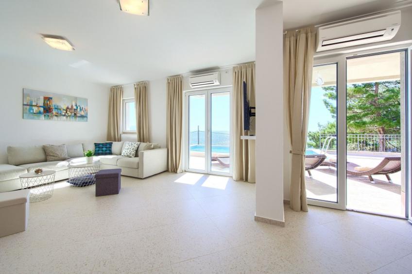 Geräumige, luxuriöse 5-Ferienvilla mit Meerblick, eigenem Pool und großer Terr - foto 21