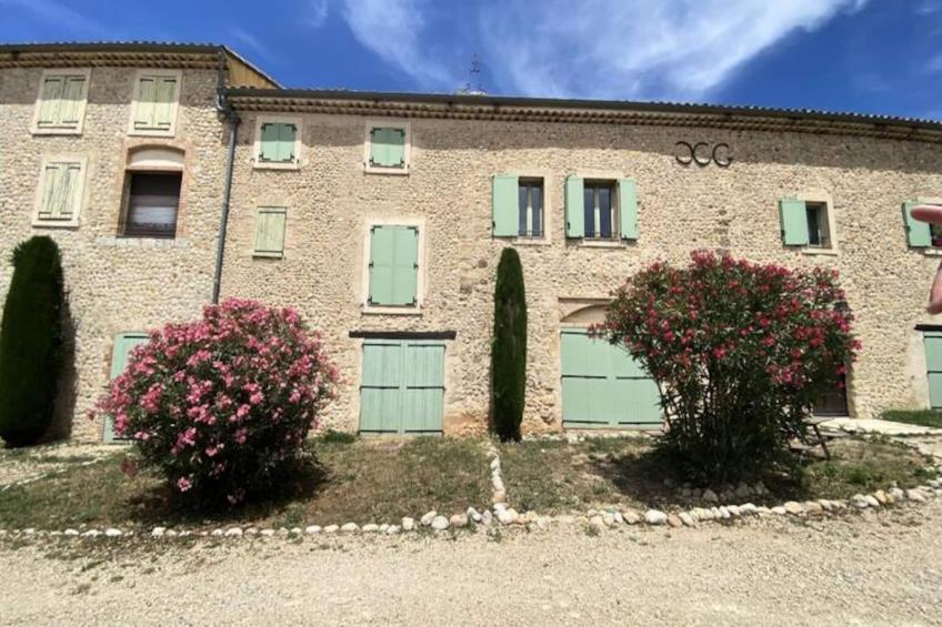 04b2 : Beau Studio Dans Un Mas Provençal - Piscine - foto 6