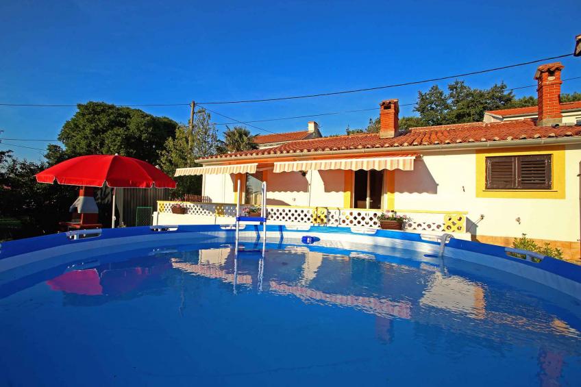 Holiday house with mounting Pool - BF-N4K8
