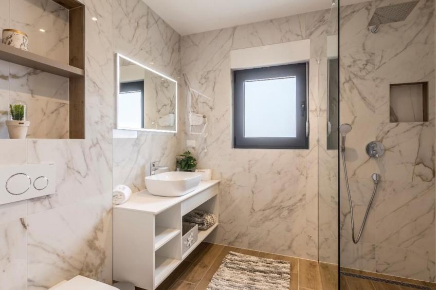 Villa Diana, modern gestaltet, in Dograde - foto 25