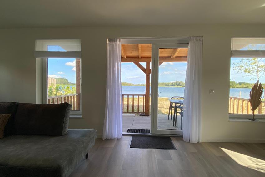 Lake view villa met zwem- vissteiger - foto 9