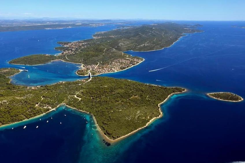 Modernes Ferienhaus in Dobropoljana mit Terrasse, Garten und Grill - foto 40