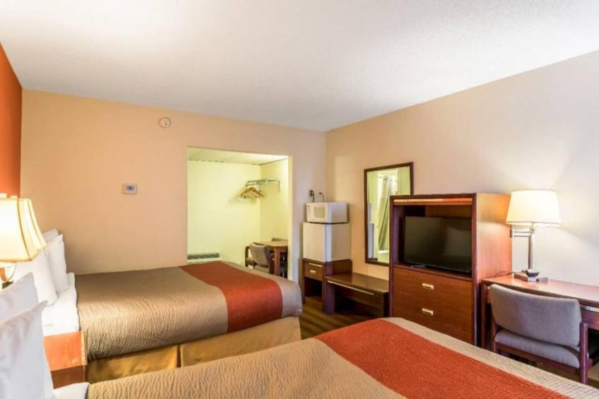 2 Queen Beds  Non-Smoking Micfridge - foto 6
