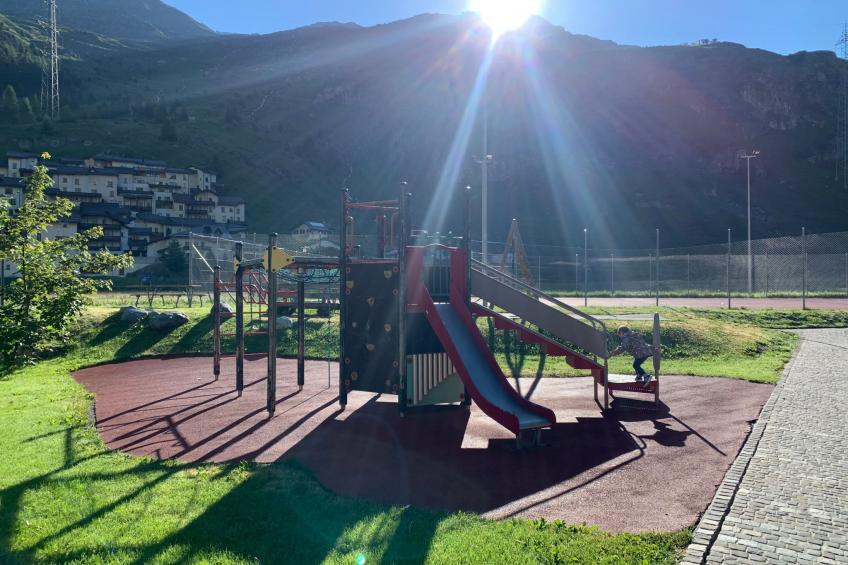 mit Blick in die Berge - foto 17