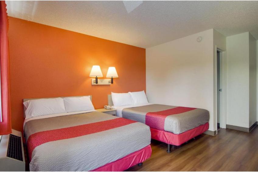 2 Full Beds
