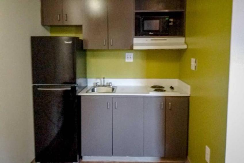 1 Queen Bed  Premium Kitchen - foto 9