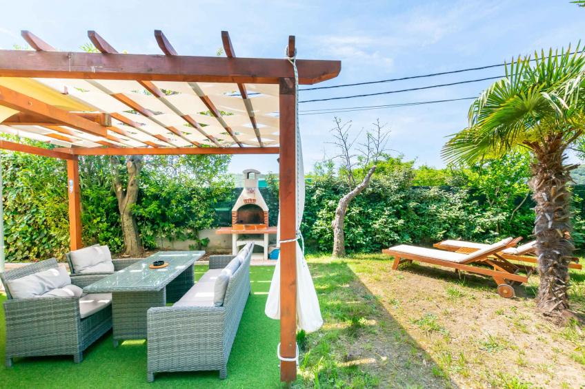 Holiday home with terrace and barbecue - BF-ZP6YR - foto 5