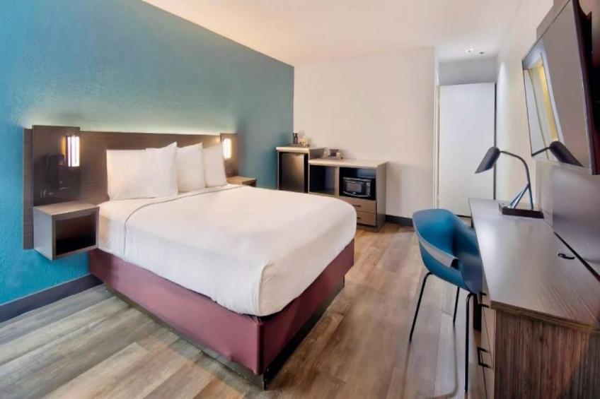 1 King Bed  Non-Smoking - foto 14
