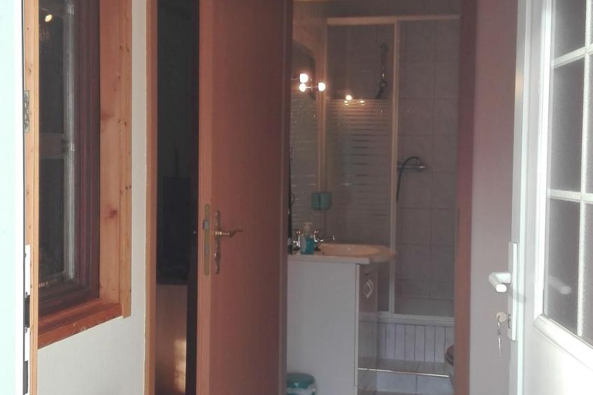 Ruhiggelegene Wohnung mit Garten und Terrasse - foto 5