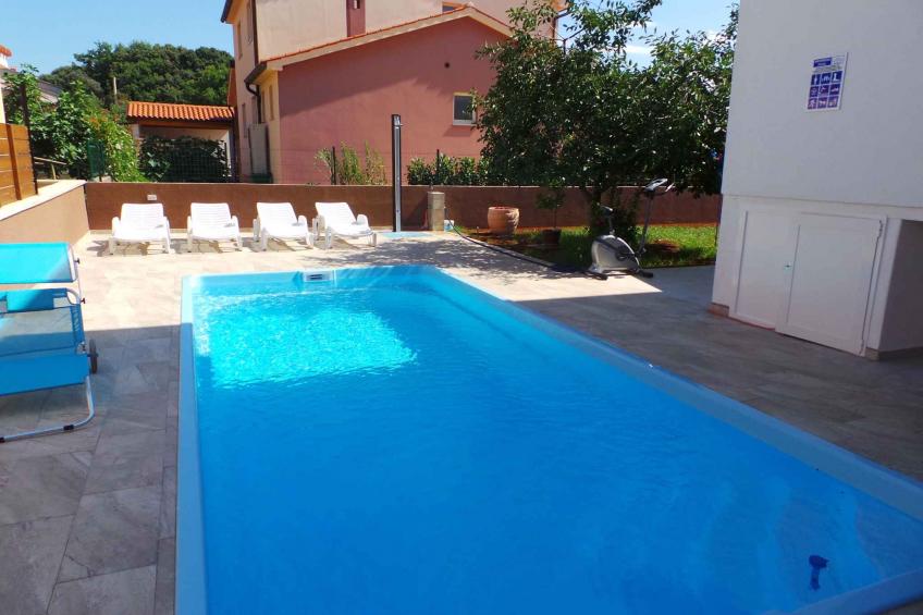 Vakantiewoning met een groot terras - VW-YCWN - foto 4