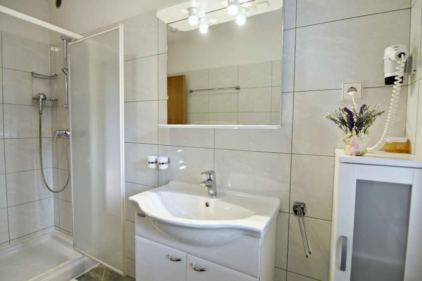 Vakantiewoning Appartement Ana 2 Umag vlakbij de zee, twee slaapkamers, airconditioning - VW-2BZCG - foto 16