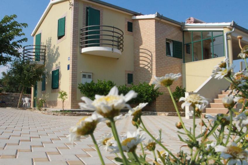 Geräumige Ferienvilla mit Pool und Meerblick - foto 3