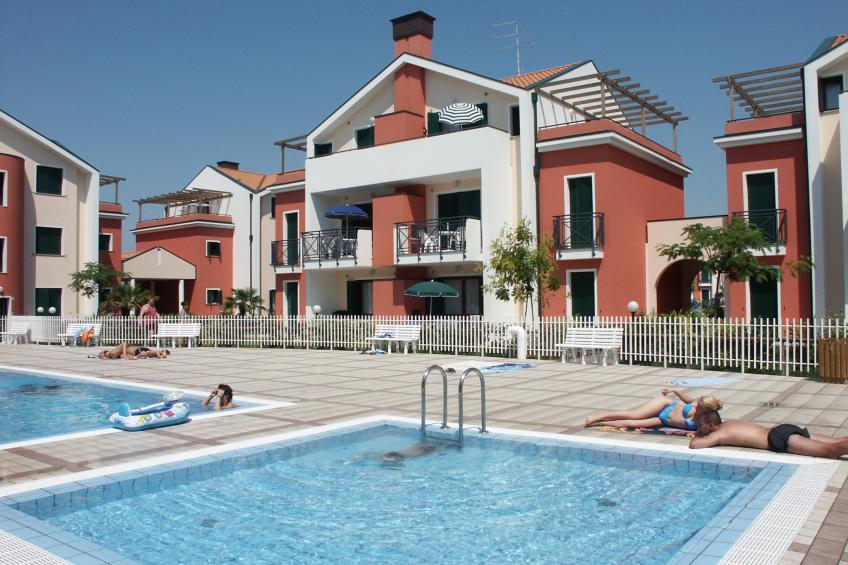 Holiday apartment Holiday Complex 300 m from the beach - BF-KCN4