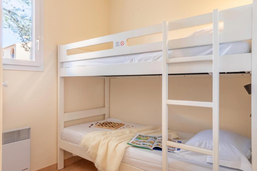 Pierre & Vacances Village Pont Royal en Provence Apartment 8 people - 2 bedrooms + 1 sleeping alcove - Balcony - Air-conditioned - Renovated - foto 11