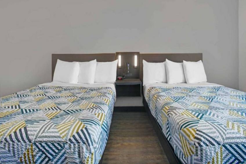 2 Queen Beds Nsmk Kitchen Shower - foto 7