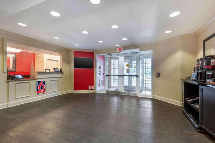 Studio 6 Gaithersburg  Spacious King Hearing Kitchen - foto 18
