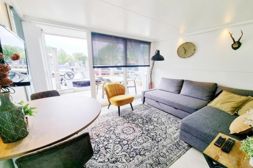 Houseboat with roof terrace and balcony (4 pers) "De Hoop" - foto 2