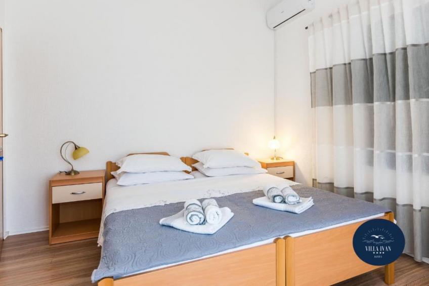 Villa Ivan apartment with balcony and sea view A1 - foto 34