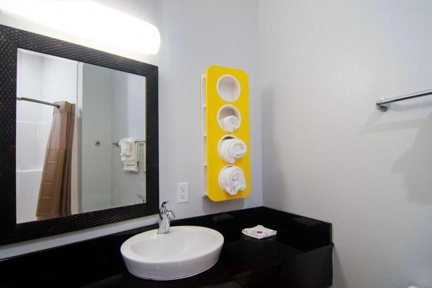 2 Queen Beds  Non-Smoking Shower - foto 23