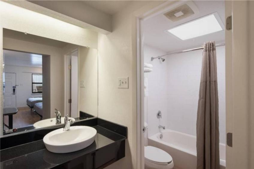 2 QUEEN BEDS  NON-SMOKING KITCHEN - foto 17
