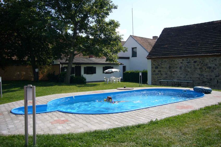 Holiday apartment with well-tended garden, tennis court and pool - BF-NYCN