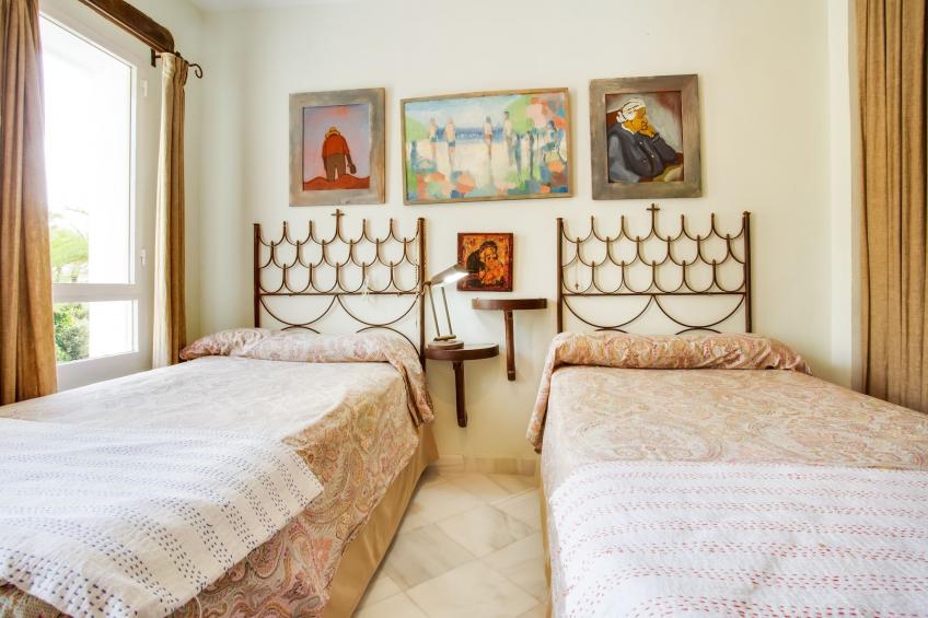 PRECIOSO APARTAMENTO CON VISTAS EN SOTOGRANDE - foto 39