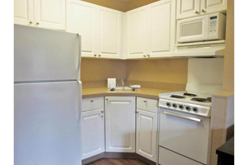 1 Queen Bed | Non-Smoking, Kitchen, Sofa-Bed - foto 15