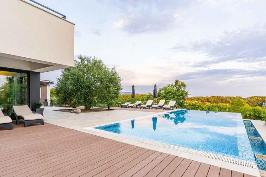 Villa met airconditioning en zwembad - BF-GJNCW - foto 10