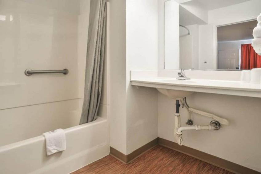 2 Full Beds  ADA/Tub - foto 4