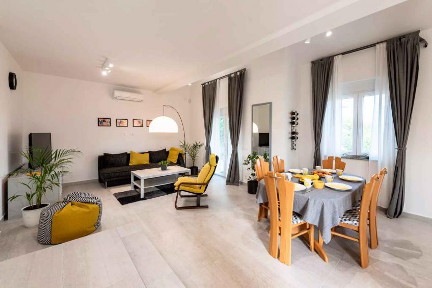 Ferienhaus mit Klimaanlage, Außenpool und eigene überdachte Terrasse - BF-5B2FV - foto 17