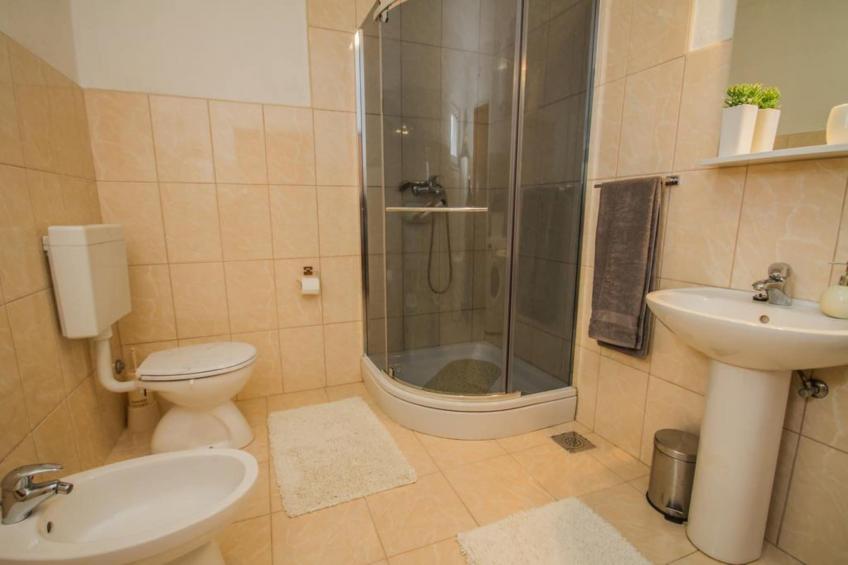 Tranquil Getaway Villa Prapatnica with Pool and Garden - Three  Bedroom Villa with Pool - foto 8